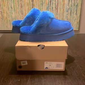 Size 8 UGG Disquette Shoes-Brand New!
